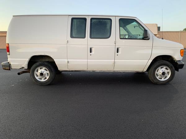 2006 Ford E-250 Van - cars & trucks - by owner - vehicle automotive... for sale in Strongsville, OH – photo 4