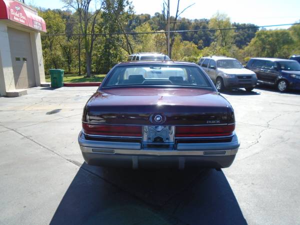💥🐱‍🏍 1993 BUICK ROADMASTER * LIKE NEW * ONLY 98K MILES * - cars &... for sale in West Point, KY, KY – photo 2