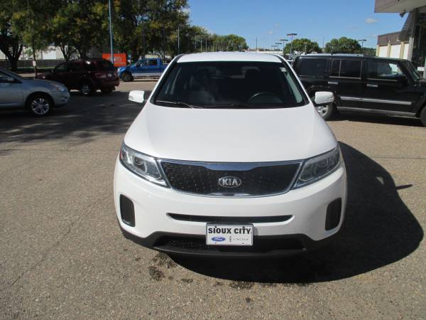 2014 Kia Sorento LX FWD - cars & trucks - by dealer - vehicle... for sale in Sioux City, IA – photo 8