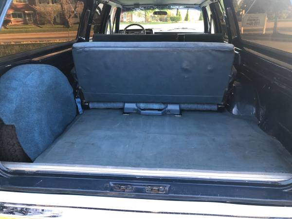 1986 GMC Suburban 2WD Garage Kept Low Miles Excellent Condition for sale in Clinton Township, MI – photo 19