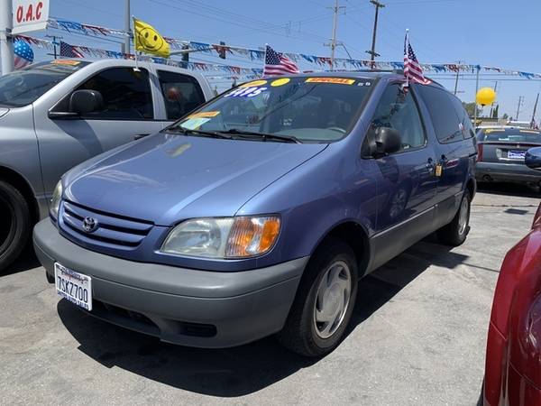 2001 Toyota Sienna LE for sale in midway city, CA – photo 2