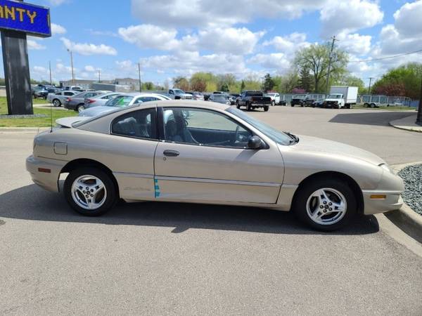 2004 Pontiac Sunfire Special Value 2dr Coupe - - by for sale in Faribault, MN – photo 9