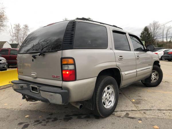 2005 GMC Yukon Leather Sunroof 4x4 3rd Row - cars & trucks - by... for sale in Derry, NH – photo 4