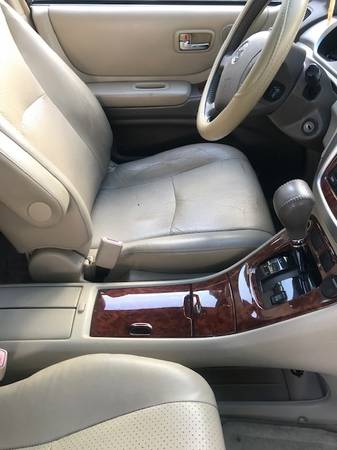 Toyota Highlander 2004 - cars & trucks - by owner - vehicle... for sale in Venice, FL – photo 11