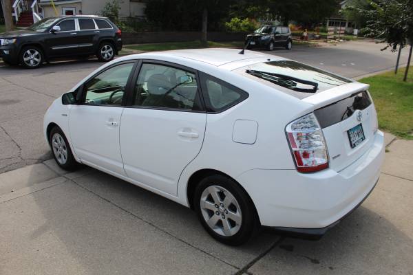 *** 2008 TOYOTA PRIUS ** FINANCING ** - cars & trucks - by dealer -... for sale in Saint Paul, MN – photo 9
