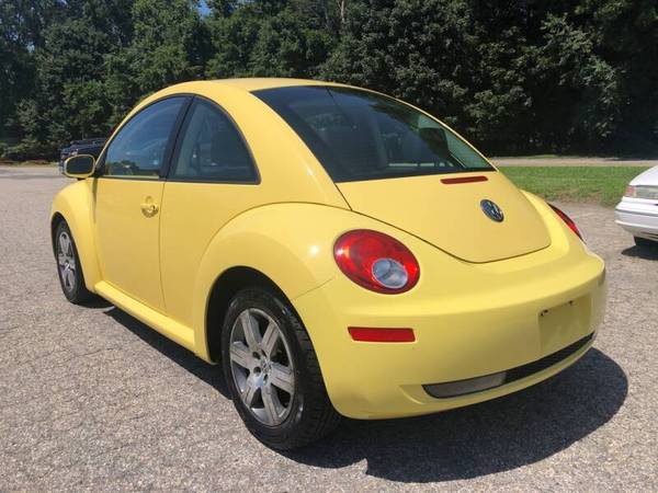 2006 VW BEETLE 5 SPEED ICE COLD AC - - by dealer for sale in Danbury, NY – photo 5
