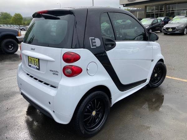2015 smart Fortwo electric drive Passion Coupe - - by for sale in Bellingham, WA – photo 5