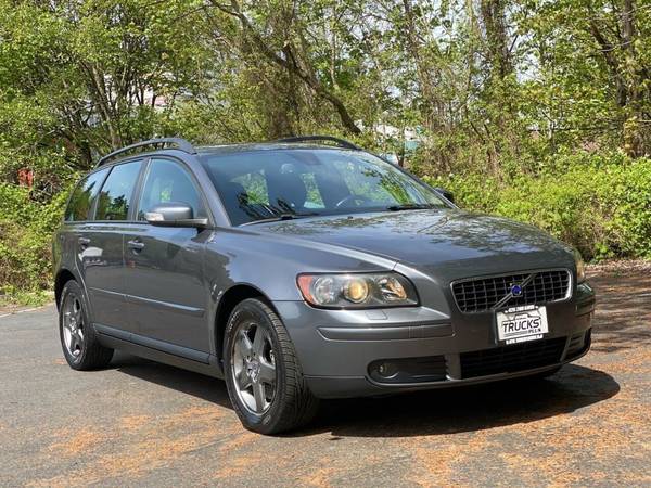 Trucks Plus 2007 Volvo V50 T5 AWD 4dr Wagon Tr - cars & for sale in Seattle, WA – photo 2