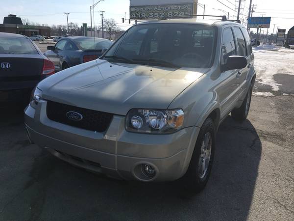 2005 Ford Escape Limited 2WD - - by dealer - vehicle for sale in Bowling green, OH – photo 3