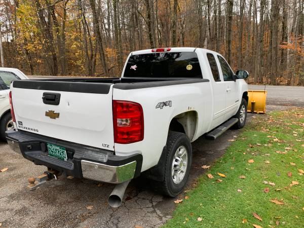 2009 Chevrolet 2500 HD - cars & trucks - by owner - vehicle... for sale in East Middlebury, VT – photo 3