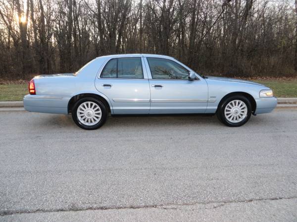 2010 Mercury Grand Marquis LS Ultimate Edition-29,000 MILES! NEW... for sale in West Allis, WI – photo 6