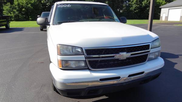 2006 silverado crew southern - cars & trucks - by dealer - vehicle... for sale in Ontario Center, NY – photo 3