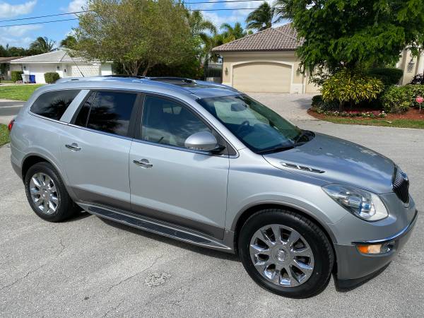 ++ 2010 BUICK ENCLAVE CXL - ONE OWNER SINCE NEW - cars & trucks - by... for sale in Port Saint Lucie, FL – photo 3