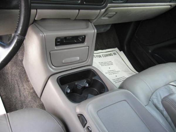 2002 Chevrolet Suburban LT for sale in Prospect Park, PA – photo 16