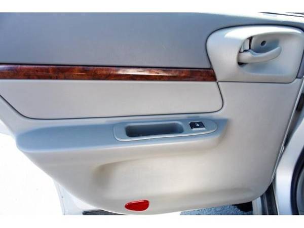 2004 Chevrolet Impala sedan Base - Chevrolet Galaxy Silver Metallic for sale in Green Bay, WI – photo 22