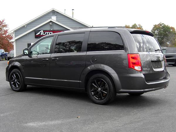 ► 2019 DODGE GRAND CARAVAN SXT - 7 PASS, LEATHER, BACKUP CAM, ALLOYS... for sale in Feeding Hills, CT – photo 3
