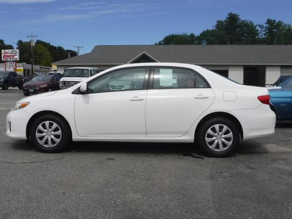 2011 Toyota Corolla 4dr Sdn Auto LE (Natl) - - by for sale in Auburn, ME – photo 2