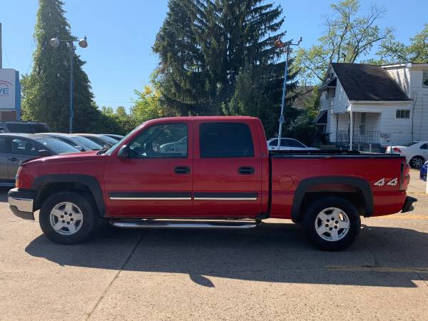 2004 CHEVROLET SILVERADO 1500 LS 4 DR CREW CAB 5.3L V8 4WD PICKUP!!! for sale in Cleveland, OH – photo 4