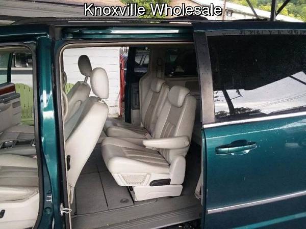2009 Chrysler Town and Country Touring 4dr Mini Van for sale in Knoxville, TN – photo 7