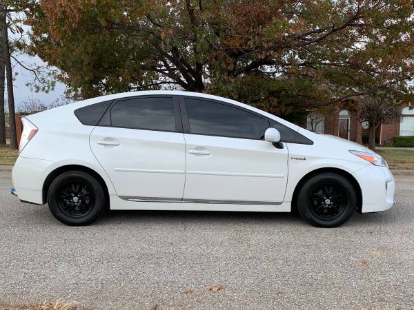 2013 Toyota Prius - 91K - accident-free and smoke-free!! - cars &... for sale in Norman, OK – photo 6