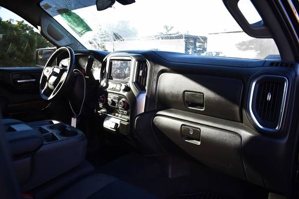 2019 Chevrolet Silverado 1500 LT 4x2 4dr Crew Cab 5.8 ft. SB Pickup... for sale in Miami, LA – photo 17