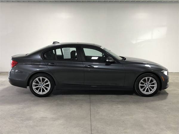 2018 BMW 3 Series 320i xDrive - - by dealer - vehicle for sale in Buffalo, NY – photo 9