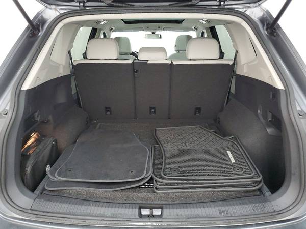 2018 VW TIGUAN SE - - by dealer - vehicle automotive for sale in Pocasset, MA – photo 13