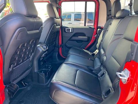 ((6-SPEED)) 2020 JEEP GLADIATOR RUBICON - cars & trucks - by dealer... for sale in Kahului, HI – photo 8