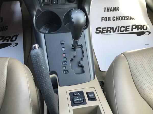 2011 TOYOTA RAV4 V6 LIMITED EDITION PEARL WHITE CLEAN TITLE NO DLR FEE for sale in Alpharetta, GA – photo 24