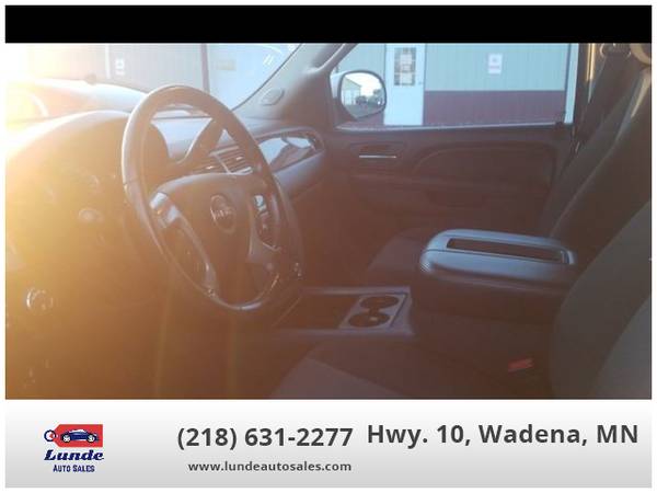 2011 GMC Yukon XL 1500 - Financing Available! - cars & trucks - by... for sale in Wadena, ND – photo 5