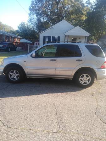 Mercedes SUV 2001 ML 320 for sale in Louisville, KY