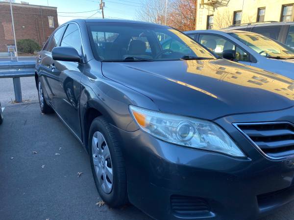 2010 Toyota Camry le - cars & trucks - by dealer - vehicle... for sale in Westbury , NY – photo 2