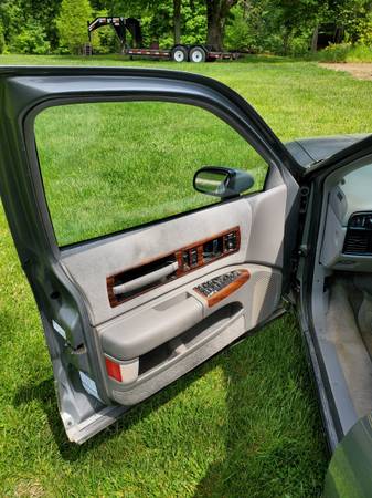 1994 chevy caprice classic for sale in Saint Meinrad, IN – photo 5