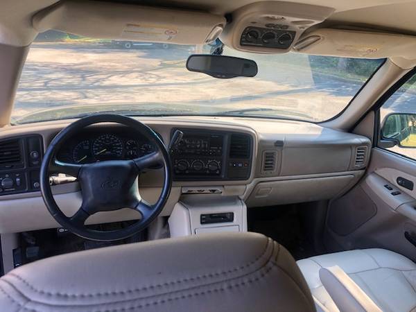 2001 Chevy Suburban 3 Row Leather seats GREAT Shape - cars & trucks... for sale in Casselberry, FL – photo 15
