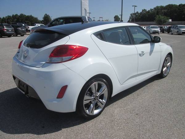 2016 Hyundai Veloster Base coupe White for sale in ROGERS, AR – photo 16