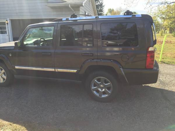 2006 Jeep Commander Limited 4x4 for sale in Pickerington, OH – photo 2