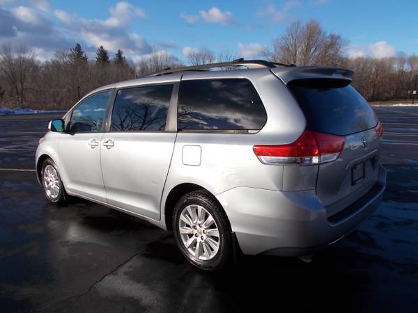 2011 Toyota Sienna 5dr 7-Pass Van V6 LE AWD (Natl) for sale in Cohoes, AK – photo 5
