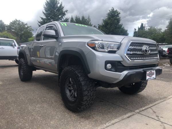 2017 Toyota Tacoma 4WD TRD Off Road 4x4 4dr Access Cab 6.1 ft LB... for sale in Camas, OR – photo 8