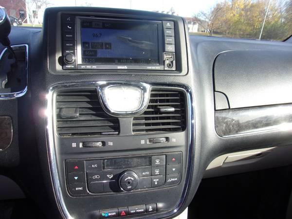 2011 CHRYSLER TOWN&COUNTRY - cars & trucks - by dealer - vehicle... for sale in Anderson, IN – photo 8