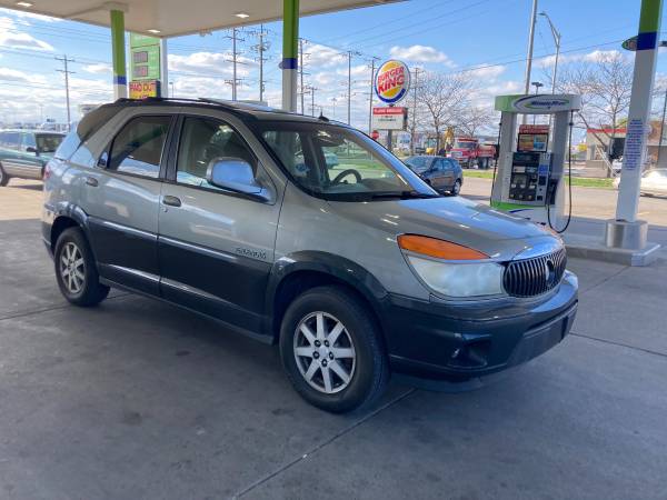 2005 BUICK RENDEZVOUS LOW MILES LOOKS AND DRIVES LIKE NEW - cars & for sale in Chicago, IL – photo 2