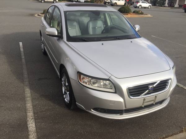 2010 VOLVO S40 (BEAUTIFUL) - cars & trucks - by owner - vehicle... for sale in Matthews, NC – photo 2