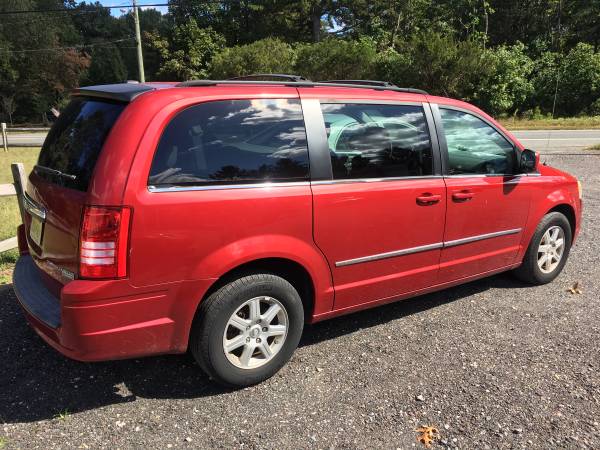 2010 Chrysler Town and Country Minivan for sale in Williamstown, NJ – photo 3