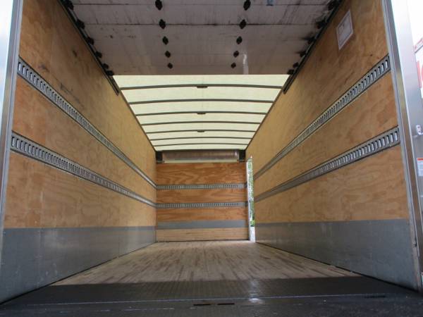 2014 Freightliner M2 106 Medium Duty 24 FOOT BOX TRUCK, CUMMINGS for sale in south amboy, VA – photo 5