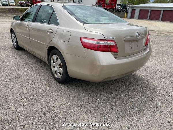 2009 Toyota Camry LE 5-Spd AT - - by dealer - vehicle for sale in Fort Atkinson, WI – photo 8