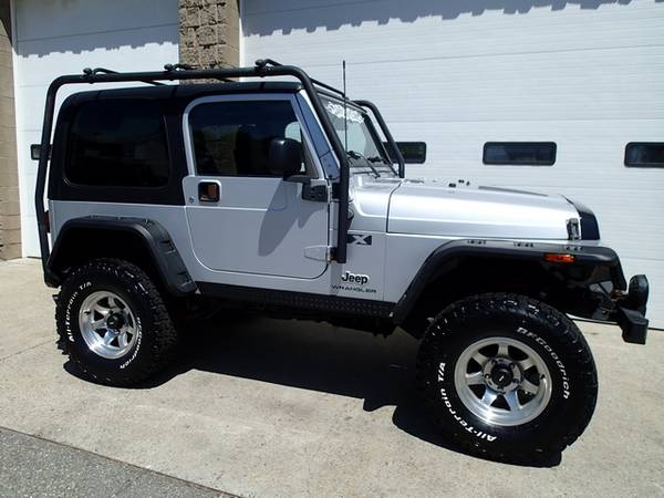 2005 Jeep Wrangler 6 cyl, auto, 4 inch lift, Hardtop, 75,000 miles for sale in Chicopee, MA – photo 7