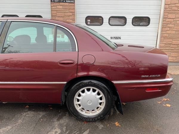 ☼☼ 1998 BUICK PARK AVENUE LOW MILES, CLEAN AND STRAIGHT! - cars &... for sale in West Haven, CT – photo 7