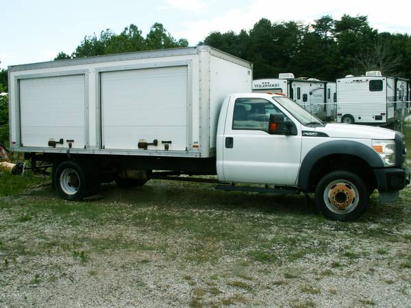 2013 F550 Ford Box Truck gas automatic PW air cruise Mechanics for sale in Memphis, KY – photo 2