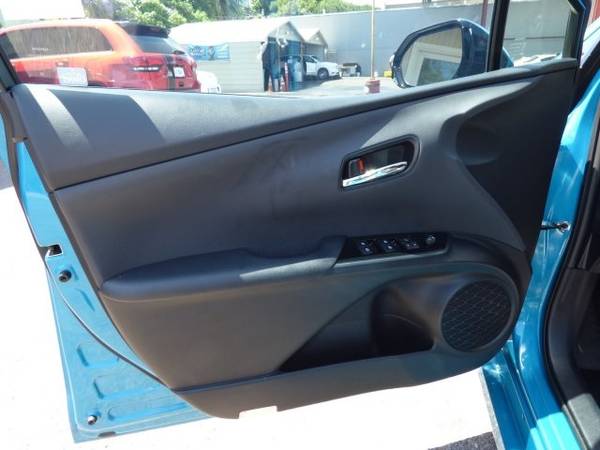 2017 Toyota Prius Prime Advanced sedan Blue Magnetism for sale in Oakland, CA – photo 8