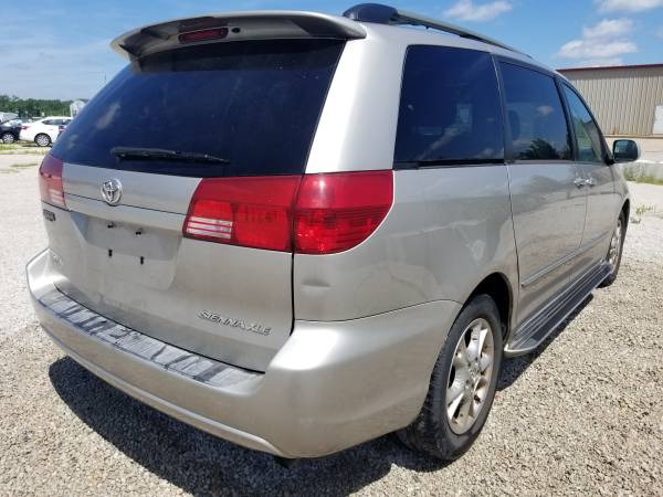 2005 Toyota Sienna XLE - Low Miles! Leather! DVD! Heated Seats! for sale in Independence, Mo, 64058, MO – photo 5