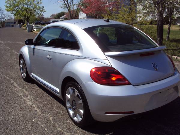 2012 Volkswagen Beetle 59k very clean, runs great for sale in south jersey, NJ – photo 3